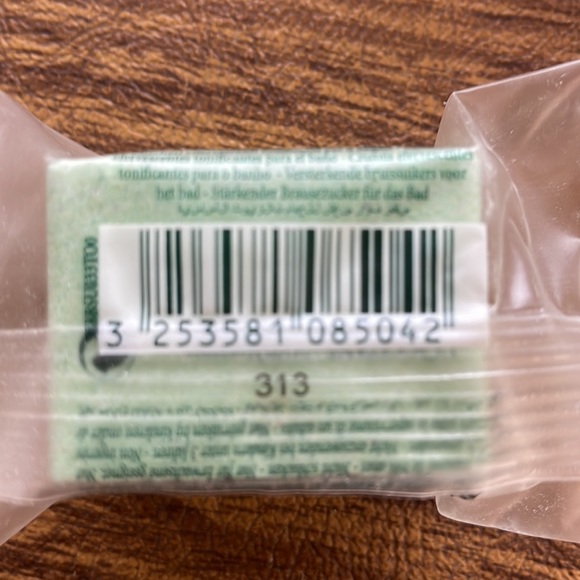 L'OCCITANE Bath & Body Loccitane Effervescent Revitalizing Sugar